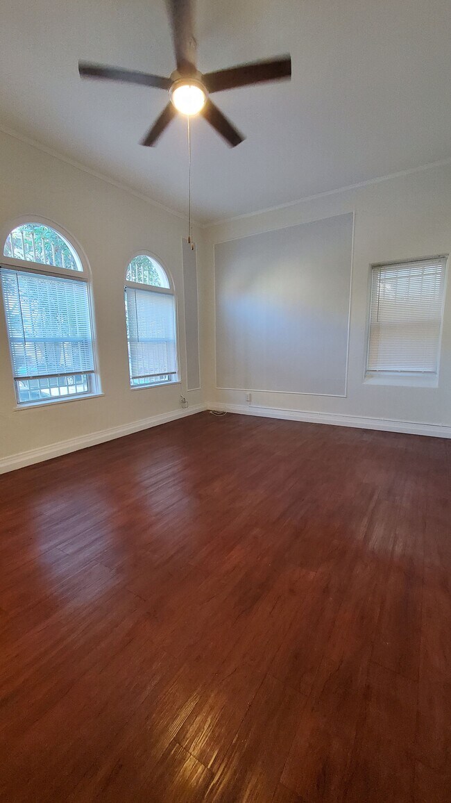 Park Gramercy Apartments Apartments in Los Angeles, CA