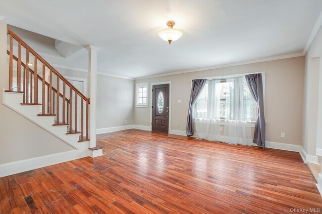 Foto del edificio - 18 Ketcham Dr