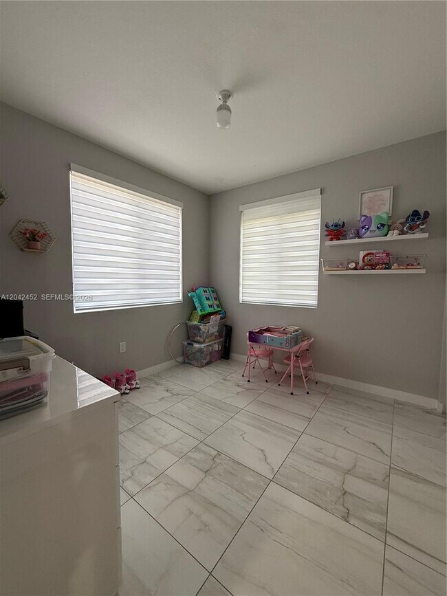 Foto del edificio - 1034 SE 23rd Terrace