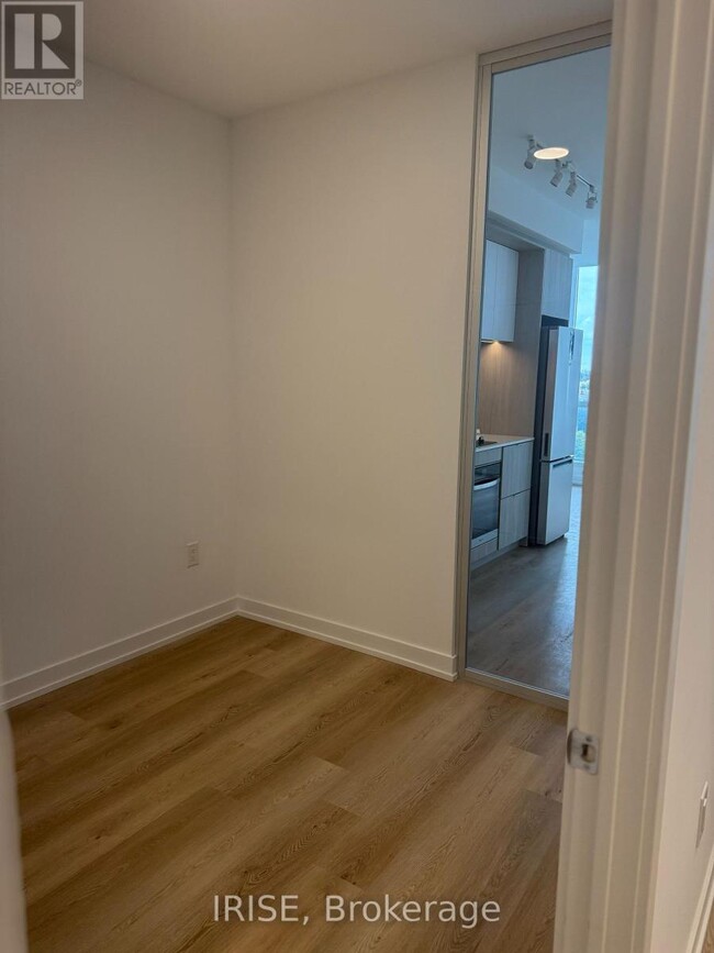 Building Photo - 395 Square One Dr