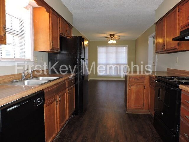 Building Photo - 3828 Innsbrook Dr