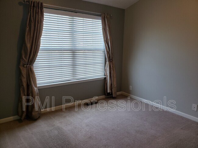Building Photo - 1416 Bunny Ct