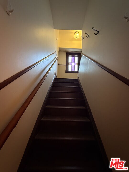 Foto del edificio - 275 Belmont Ave