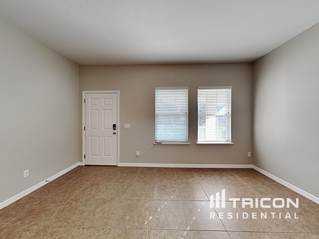 Building Photo - 606 Arlington Ct