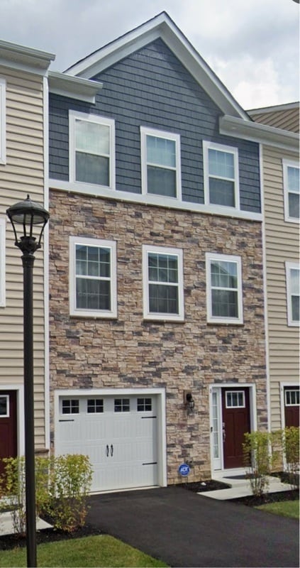 Building Photo - 8 Venice Ln