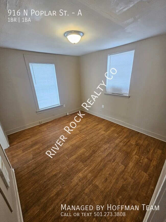 Foto del edificio - 916 N Poplar St