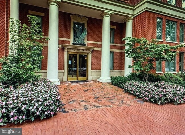 Building Photo - 955 26th St NW