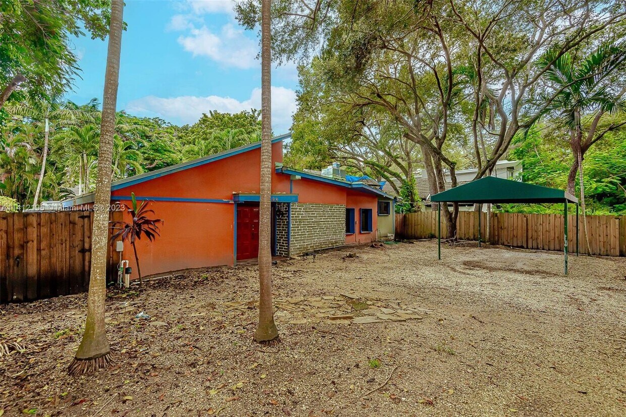 3656 Avocado Ave, Miami, FL 33133 House Rental in Miami, FL