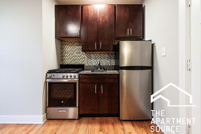 Foto del edificio - 4546 N Damen Ave