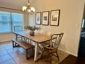 Building Photo - 8635 Sweet Pasture Dr