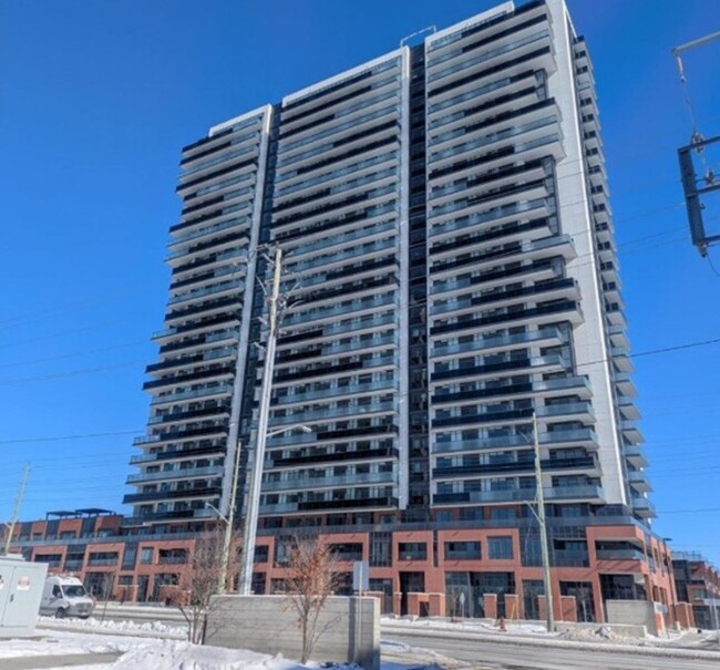 Photo du bâtiment - 2545-2545 Simcoe St N