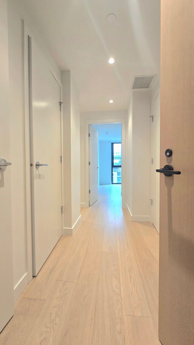 Photo du bâtiment - 402 -1530 W 6th av
