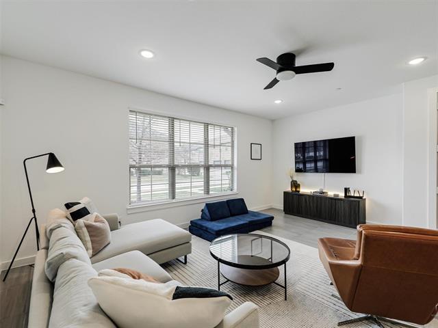 Foto del edificio - 5912 Ridgeline Dr