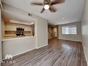 Building Photo - 1404 La Jolla Dr