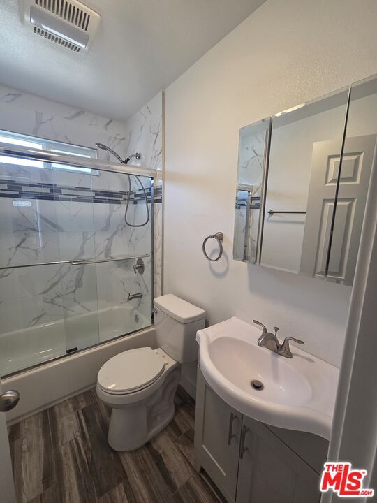 Foto del edificio - 817 W 101st St
