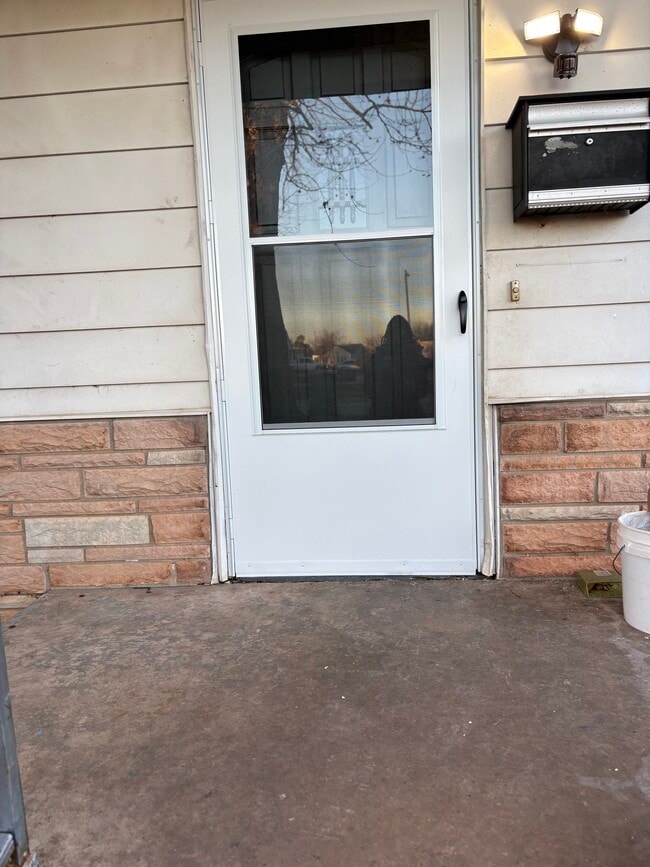 Photo - 1421 E Lockheed Ct House