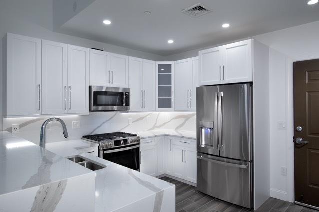 Encimeras/Marble/Stainless - Fairfield Metro at Farmingdale Village