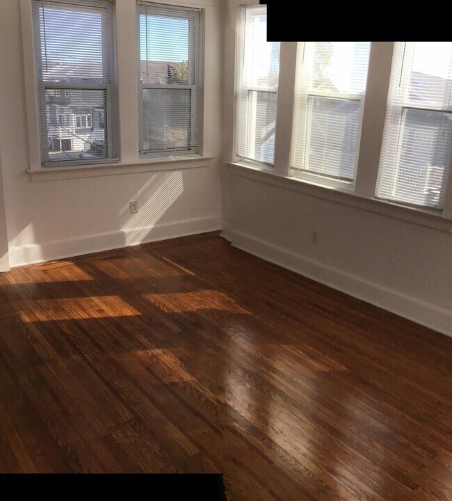 Foto del edificio - 123 N Cornwall Ave