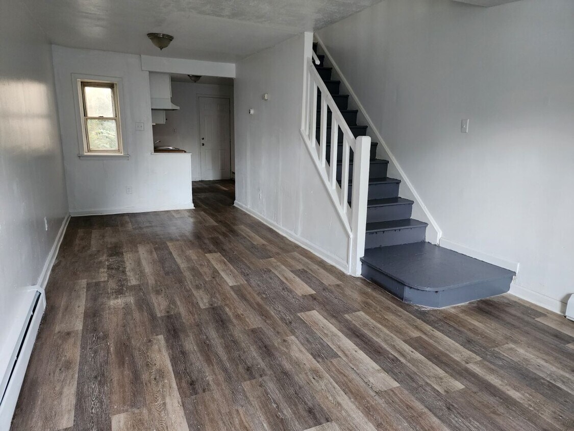 Foto principal - 714 Douglas St