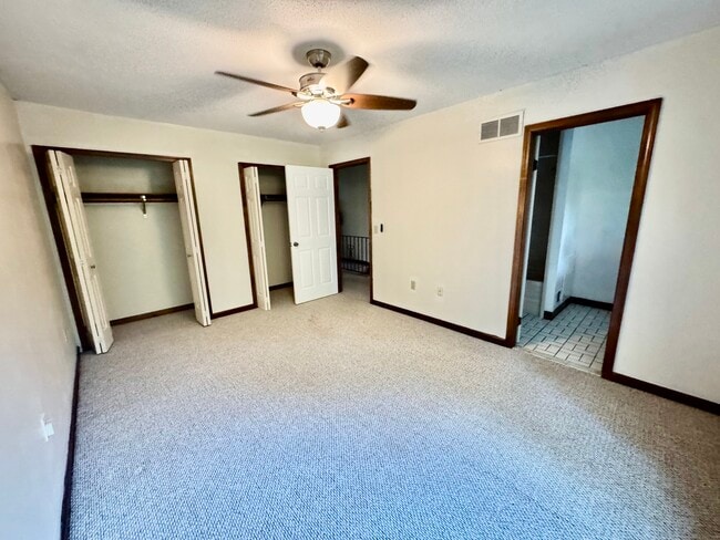 Building Photo - 550 Darling St