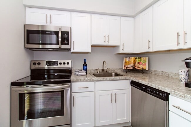Sterling Kitchen8471 - Sterling Glen