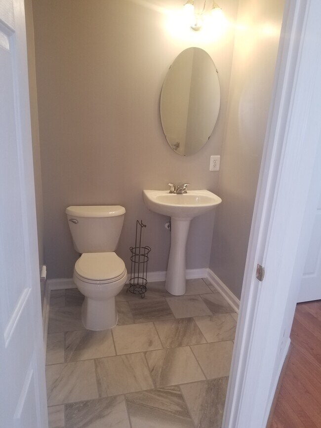 First floor Vanity bathroom - 600 Cider Press Loop