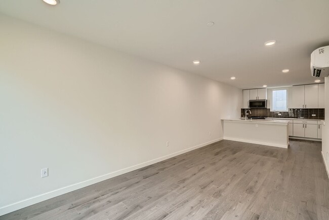 Building Photo - Immaculate Newer Construction - 3 Bed 2 Ba...
