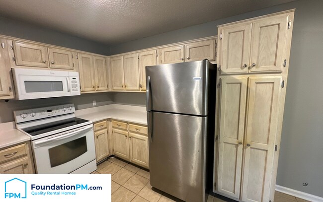 Foto del edificio - 8230 Town N Country Dr