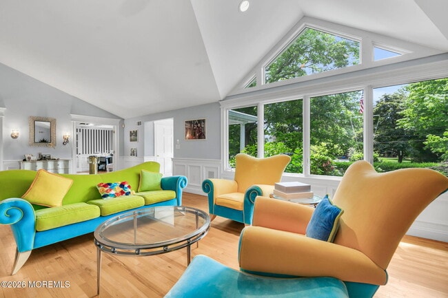 Foto del edificio - 16 Bingham Hill Cir
