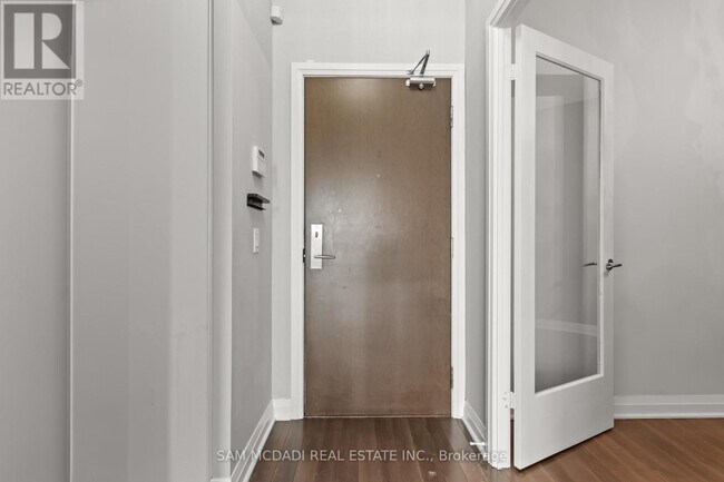 Photo du bâtiment - 1055 Southdown Rd