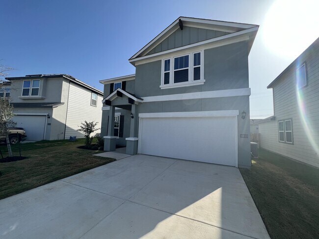Building Photo - 16630 Daylight Ln