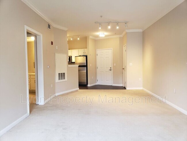 Foto del edificio - 903 Providence Pl