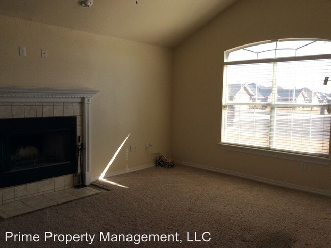 Building Photo - 4428 Sandstone Dr