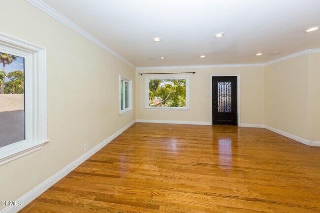 Foto del edificio - 771 Holland Ave