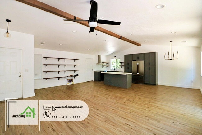 Building Photo - 2151 Hemingway St