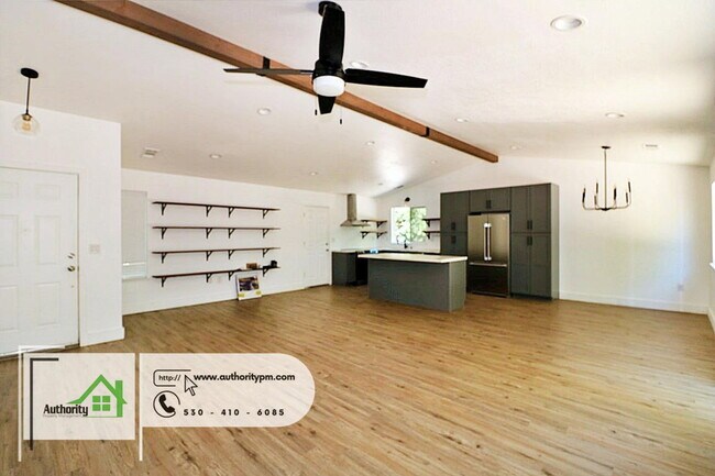 Foto del edificio - 2151 Hemingway St