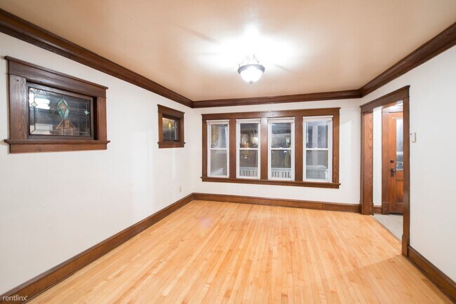 Building Photo - 3 br, 1.5 bath House - 2549 South Logan Av...