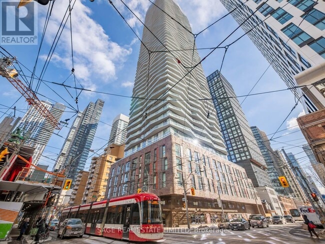 Building Photo - 100 Dalhousie St