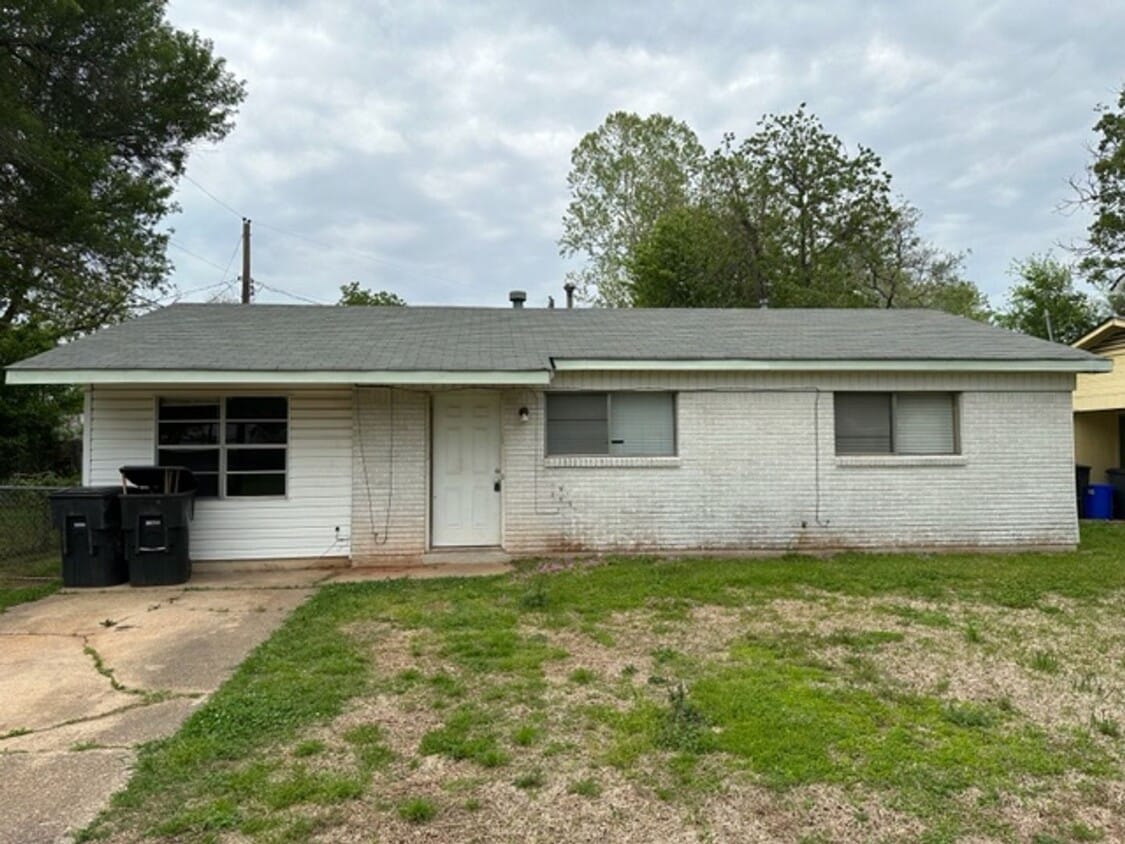 Primary Photo - 3 Bed, 1 Bath Bossier Home