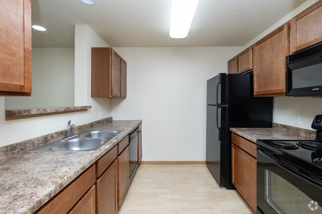 1BR, 1BA - 720SF - Kitchen - Amber Ridge Apartments