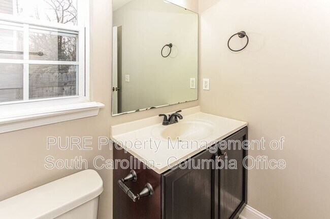 Building Photo - 237 Arbor Falls Dr
