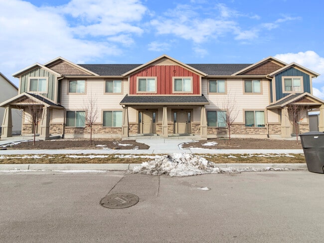 Building Photo - 38 S 480 W