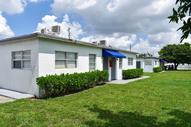 Building Photo - For Rent - 1Bd/1Ba Spacious Apartment for ...