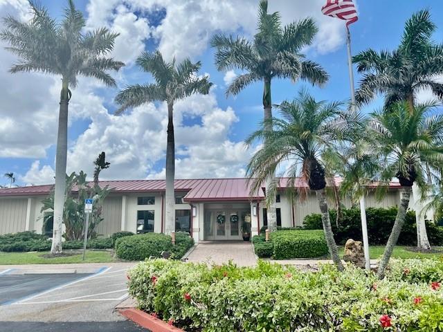 Foto del edificio - 3250 S Shore Dr