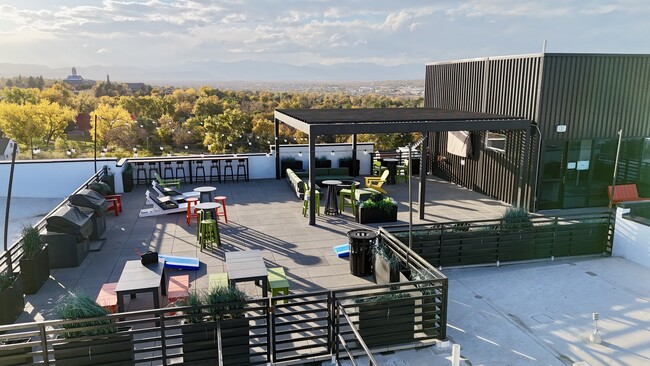 Roof Top Patio - Enso Zen Apartments