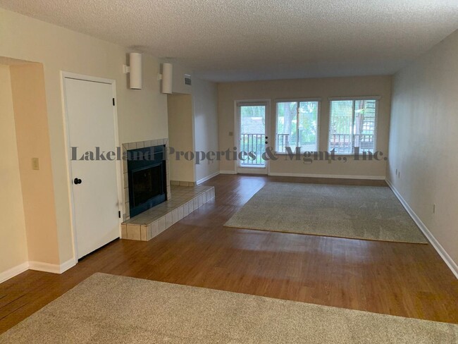 Building Photo - 3 br, 2 bath House - 1 Lake Hollingsworth ...
