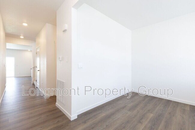 Building Photo - 4206 Sandstone Dr