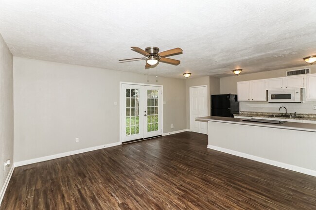 Foto del edificio - 6914 Pickett Dr