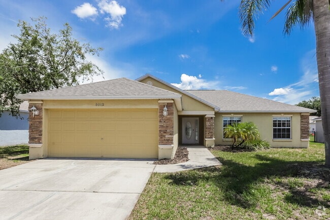 Building Photo - 5002 Quercus Loop