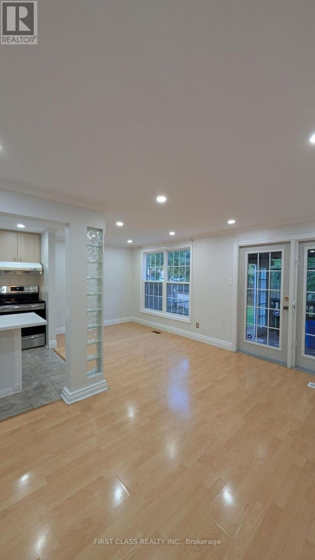 Building Photo - 63 Marlow Crescent